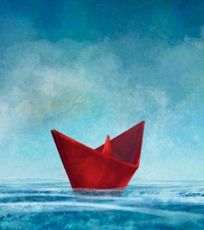 Le petit bateau en papier rouge